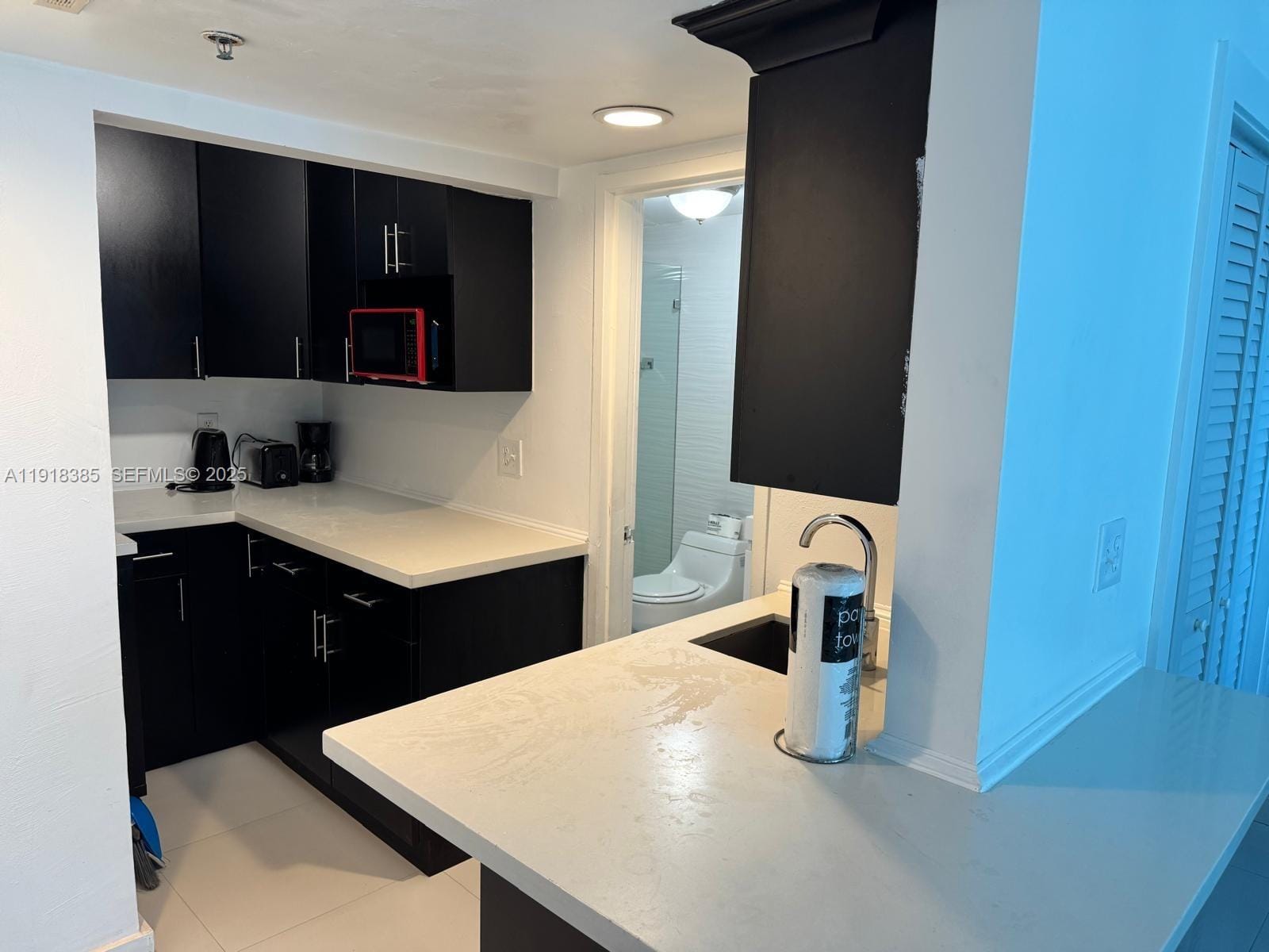 5445 Collins Avenue 915 — photo 7