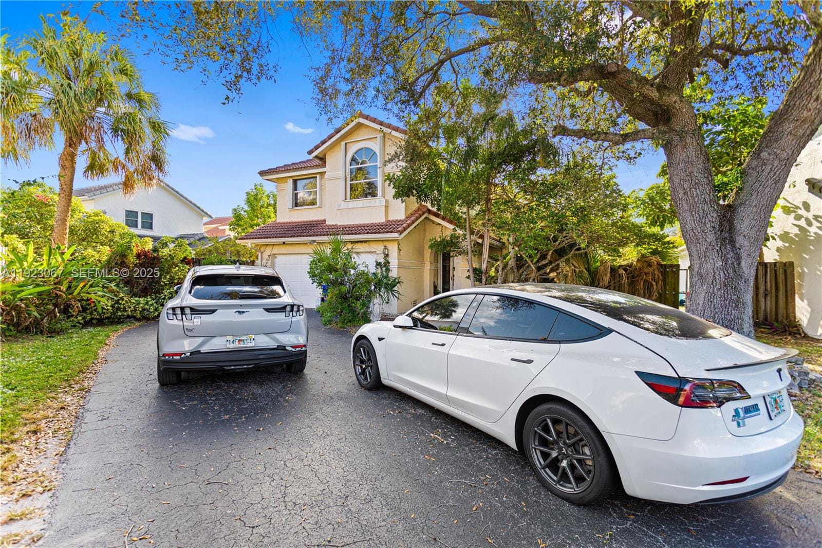 2825 NW 69th Terrace, Margate, FL 33063 photo 3