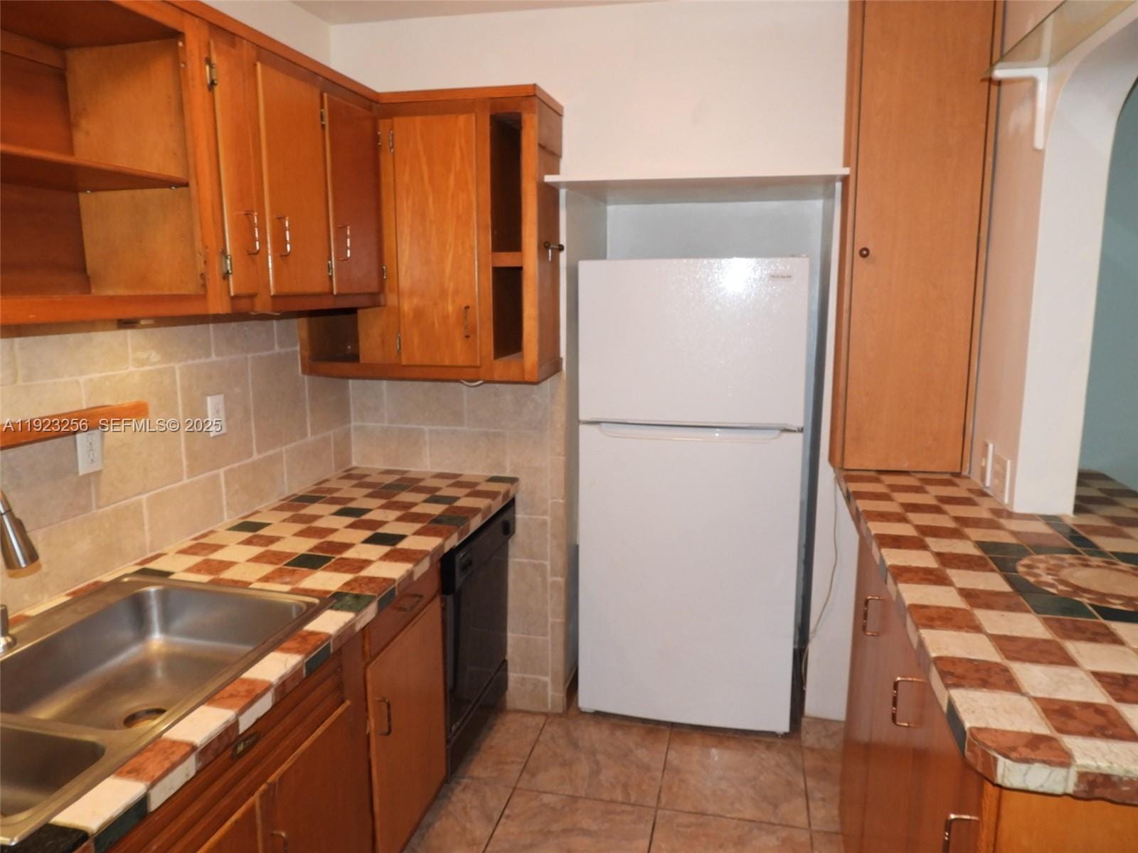 705 SW 14th Avenue, Fort Lauderdale, FL 33312 photo 8