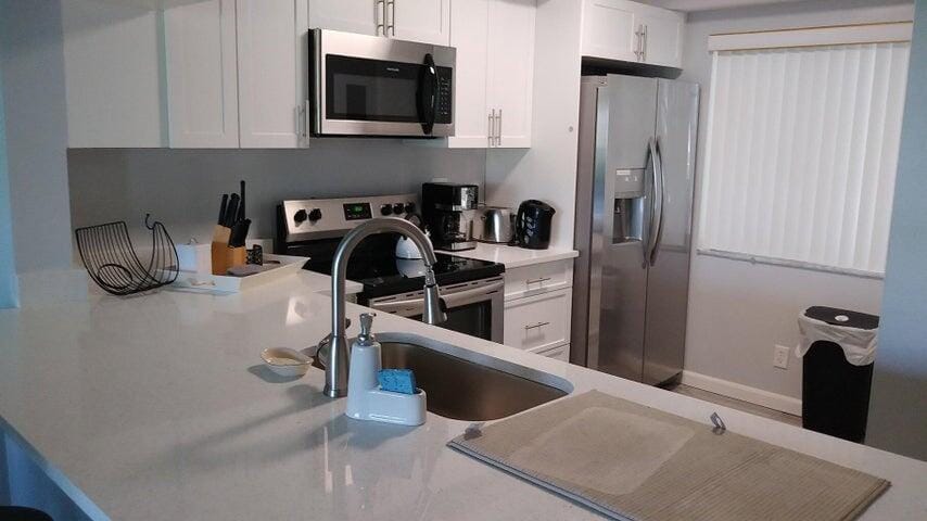 3050 Presidential Way 206 — photo 2