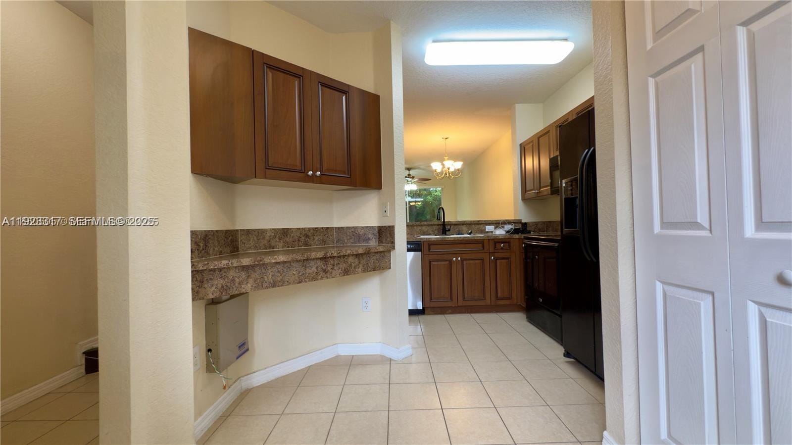1918 Alamanda Way, Riviera Beach, FL 33404 photo 2