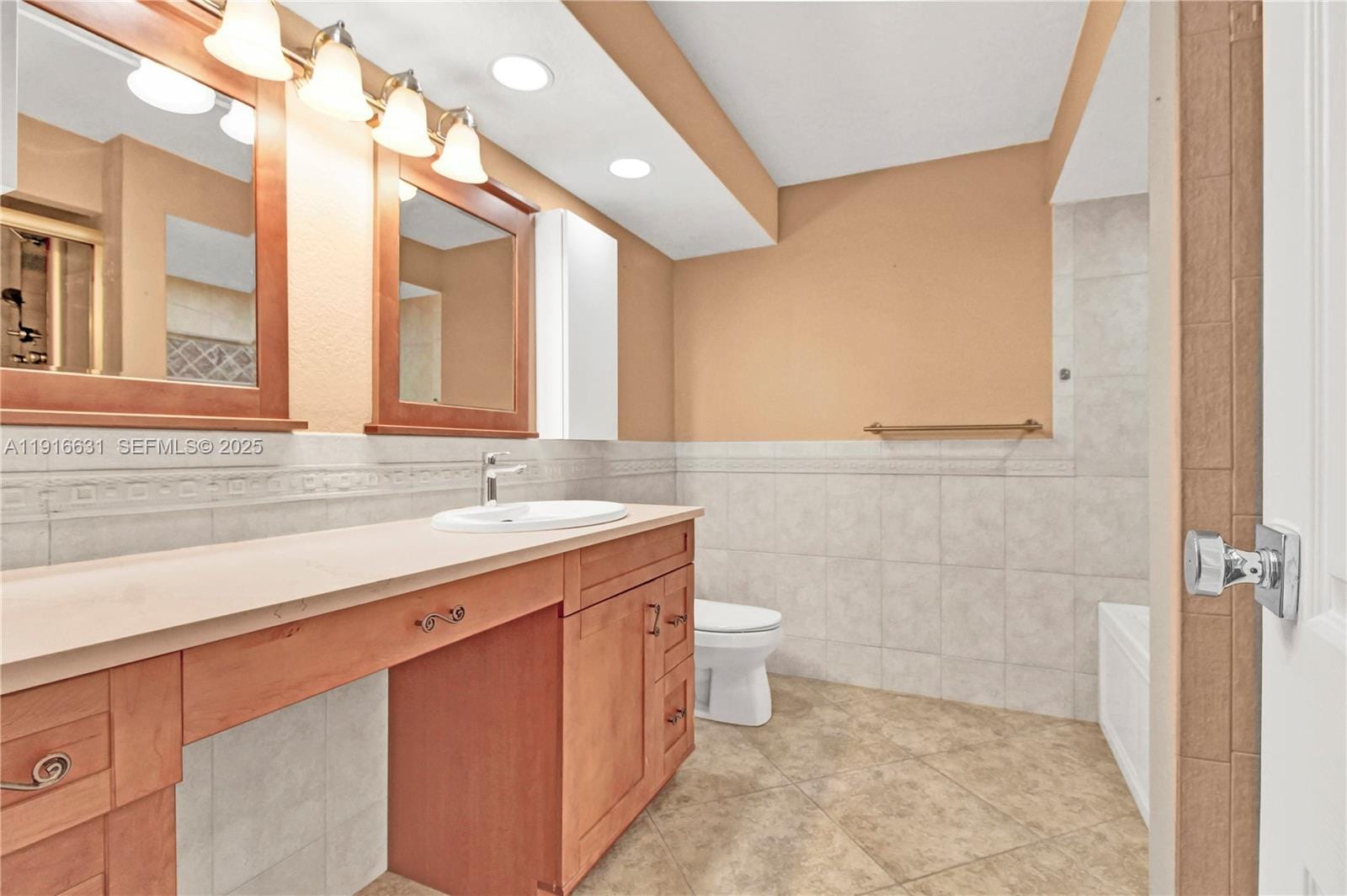 800 Parkview Drive 821, Hallandale Beach, FL 33009 photo 24
