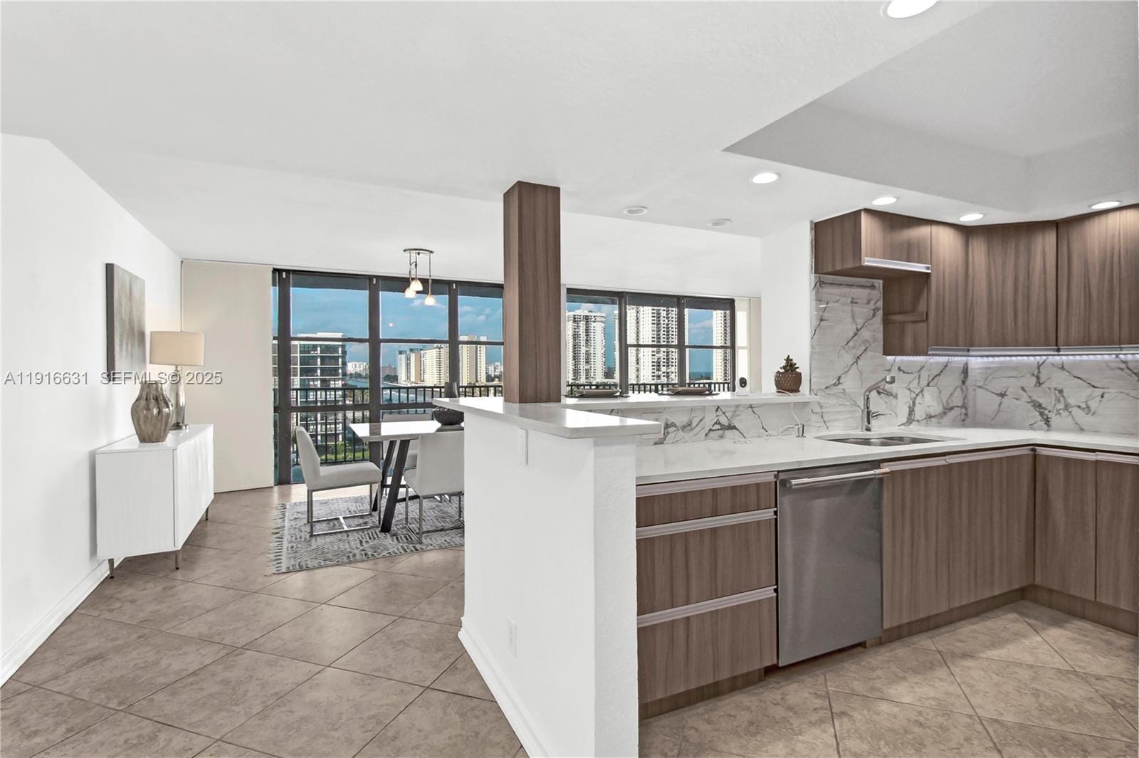 800 Parkview Drive 821 — photo 4