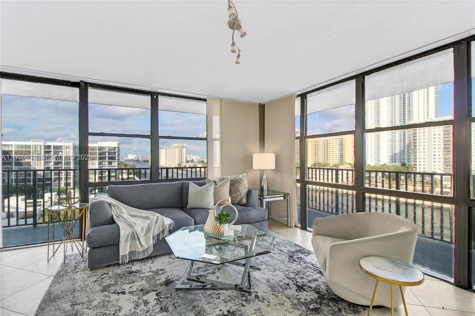 800 Parkview Drive 821 — photo 9