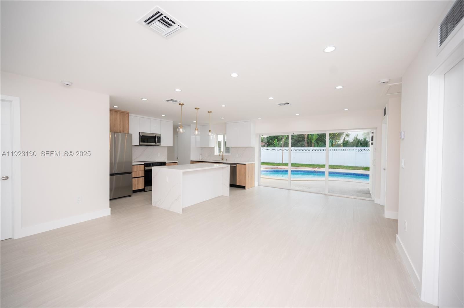 7928 Miramar Boulevard — photo 7