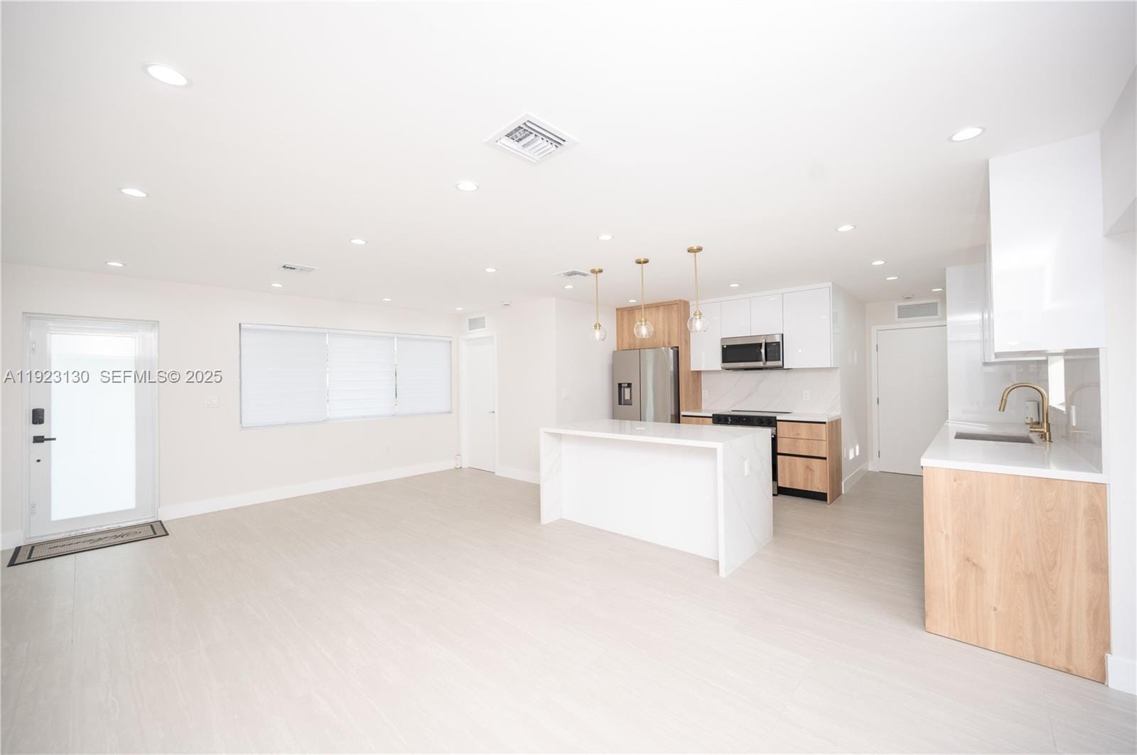 7928 Miramar Boulevard — photo 10