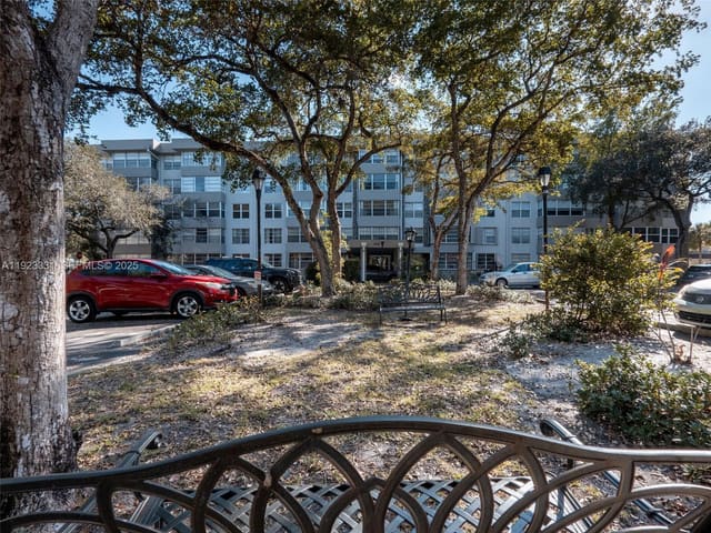 6600 Cypress Road 406, sold in Plantation Place Condo, Plantation, FL