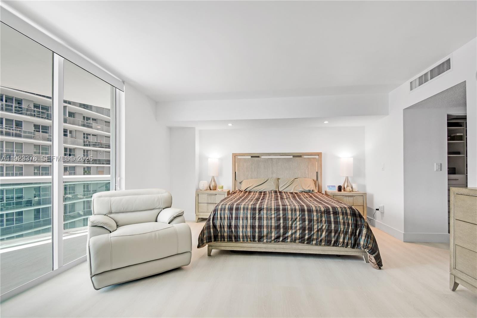 1800 N Bayshore Drive 2201, Miami, FL 33132 photo 23