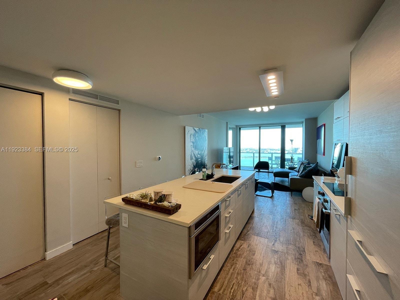 650 NE 32nd Street 3005 — photo 5