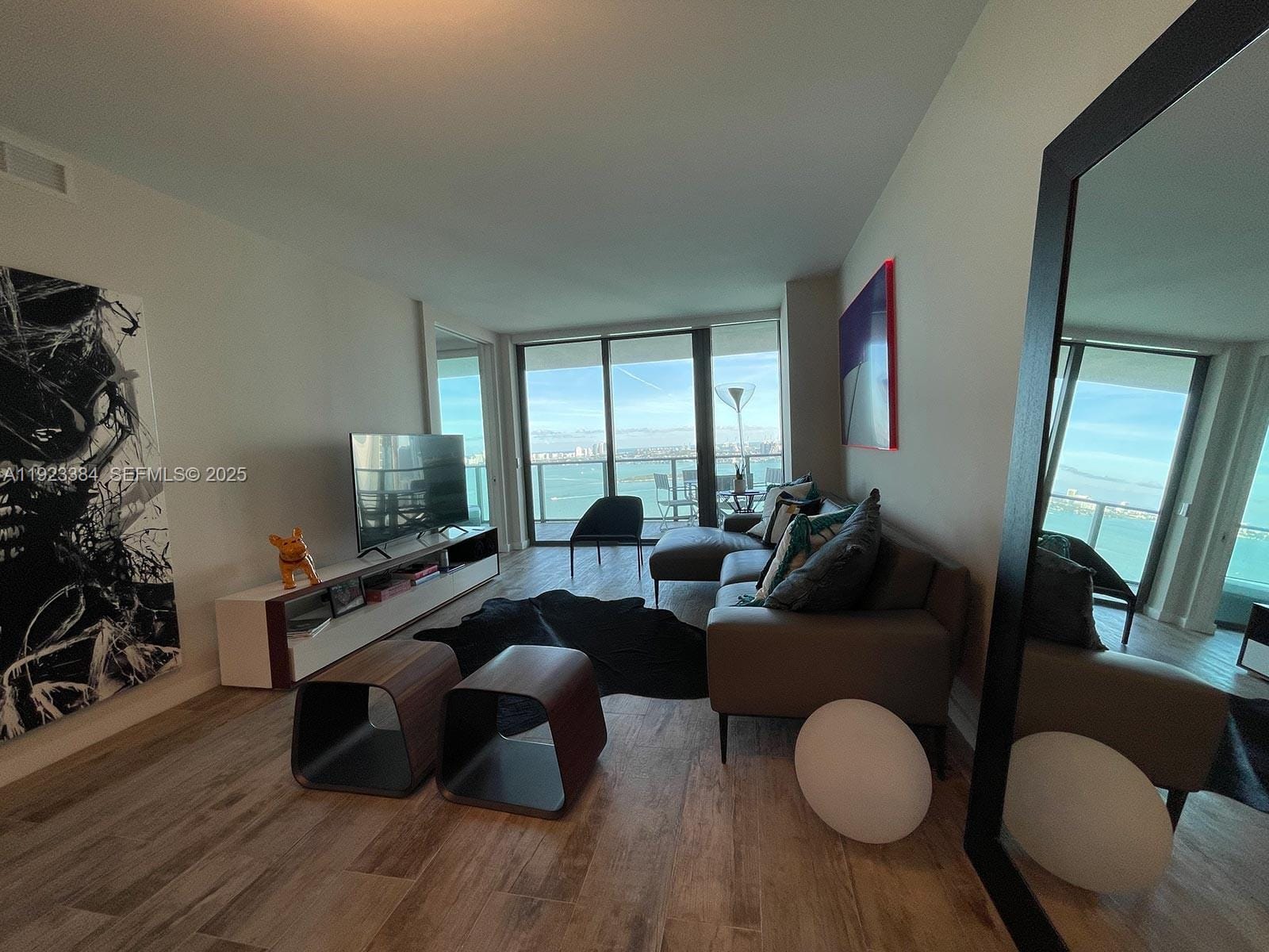 650 NE 32nd Street 3005 — photo 9