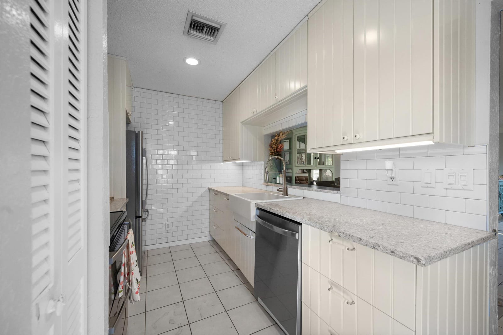 197 SE 1st Circle 15b — photo 12