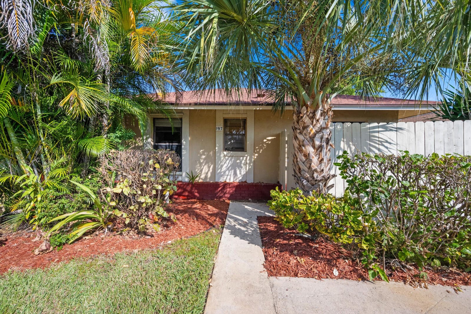 197 SE 1st Circle 15b — photo 4