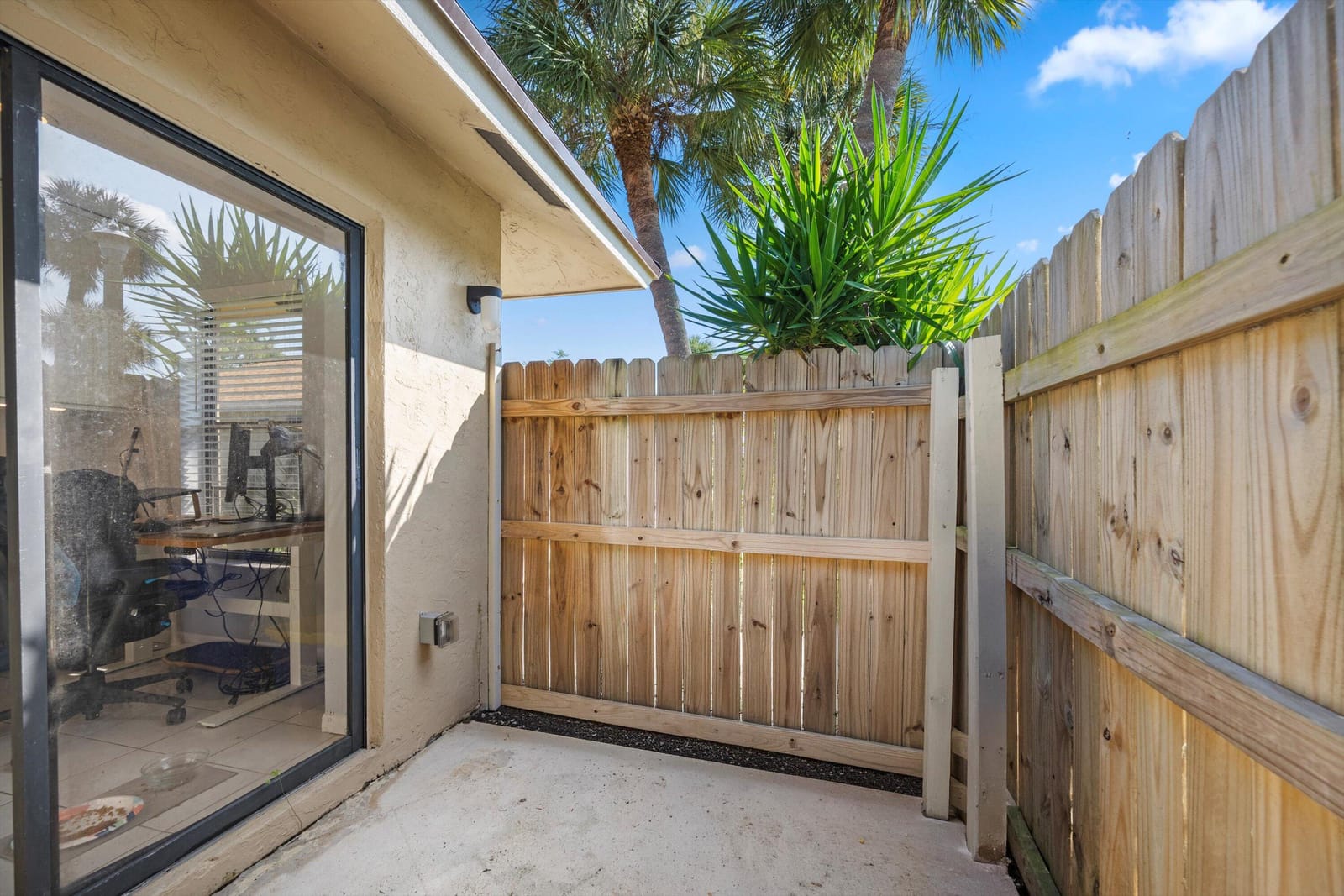 197 SE 1st Circle 15b — photo 5