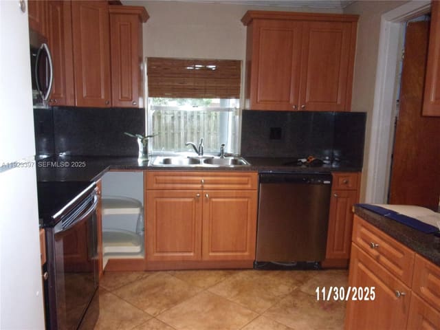 8310 NW 13th Street, Pembroke Pines, FL 33024