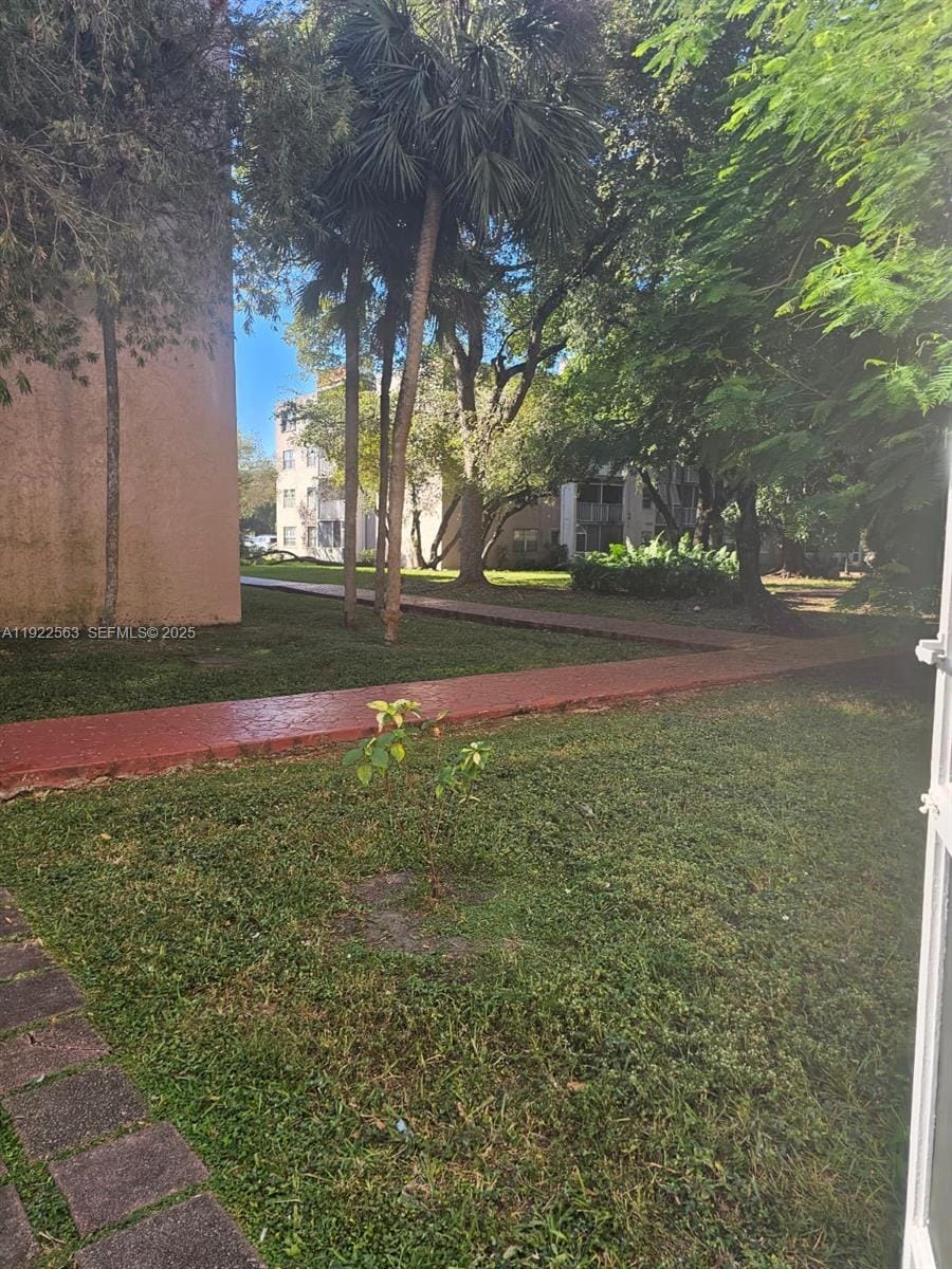 8411 NW 8th Street 111, Miami, FL 33126 photo 27