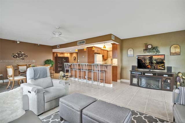 5100 Dupont Boulevard 6M, Fort Lauderdale, FL 33308