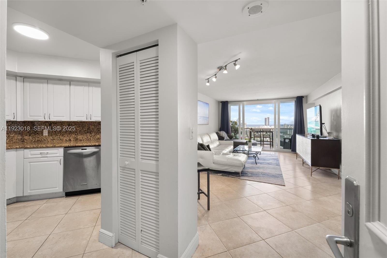 1900 Sunset Harbour Drive 2115, Miami Beach, FL 33139 photo 11