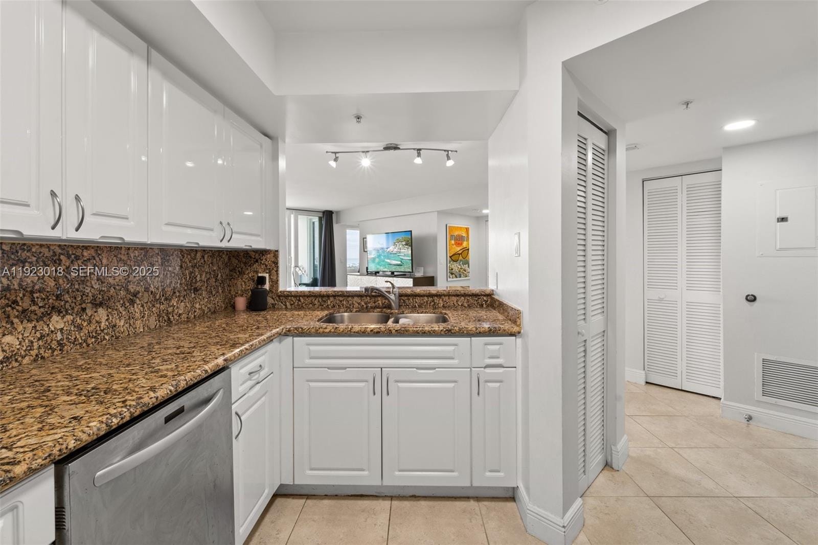 1900 Sunset Harbour Drive 2115, Miami Beach, FL 33139 photo 8