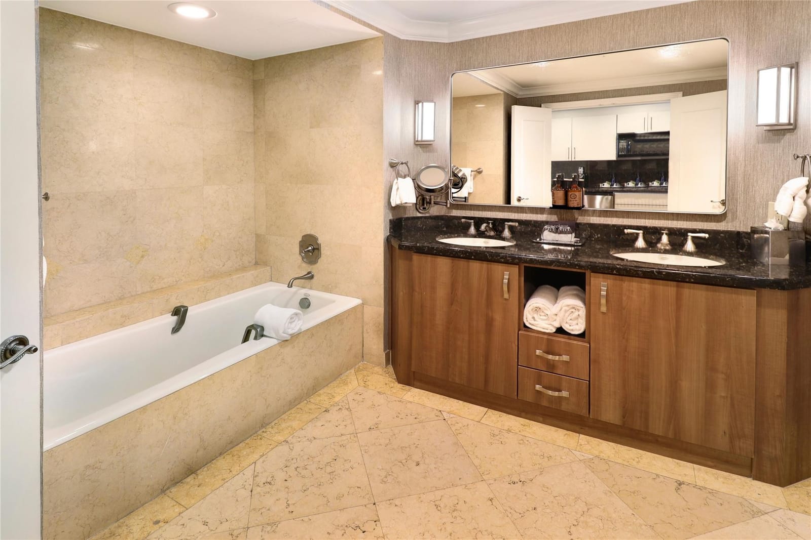 601 N Ft Lauderdale Bch Boulevard 905 — photo 5