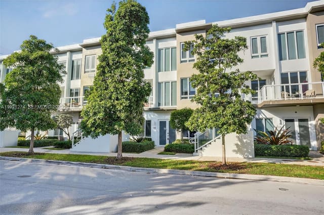 6310 NW 103rd Place 104, Doral, FL 33178