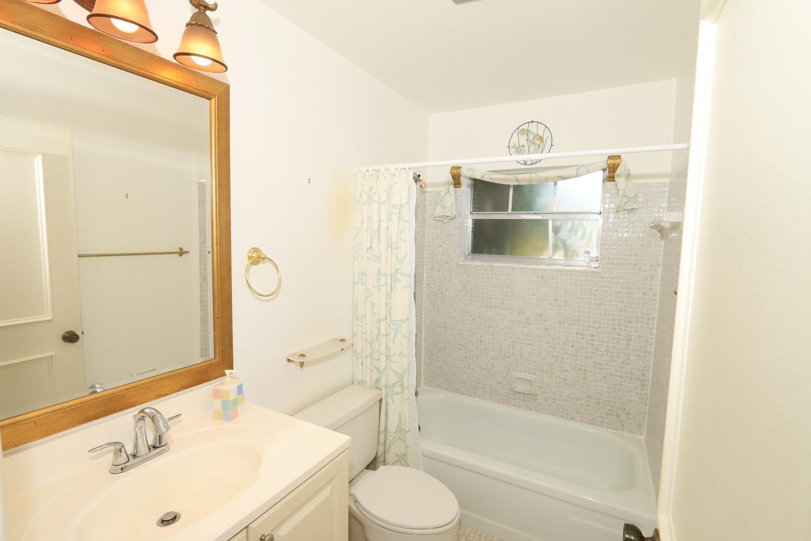 946 Savannas Point Drive D — photo 7