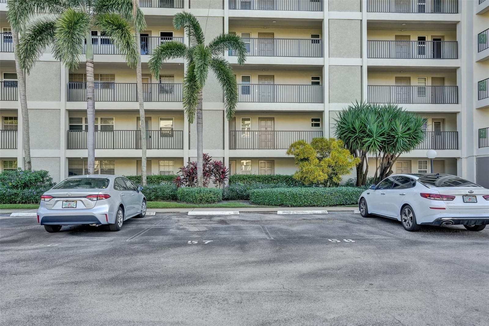 3001 S Course Drive 107 — photo 8