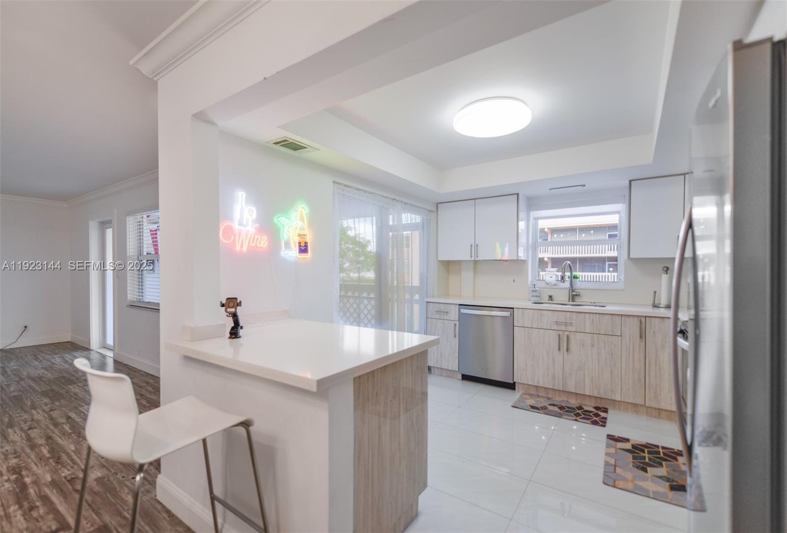 200 NE 12th Avenue 6D — photo 8