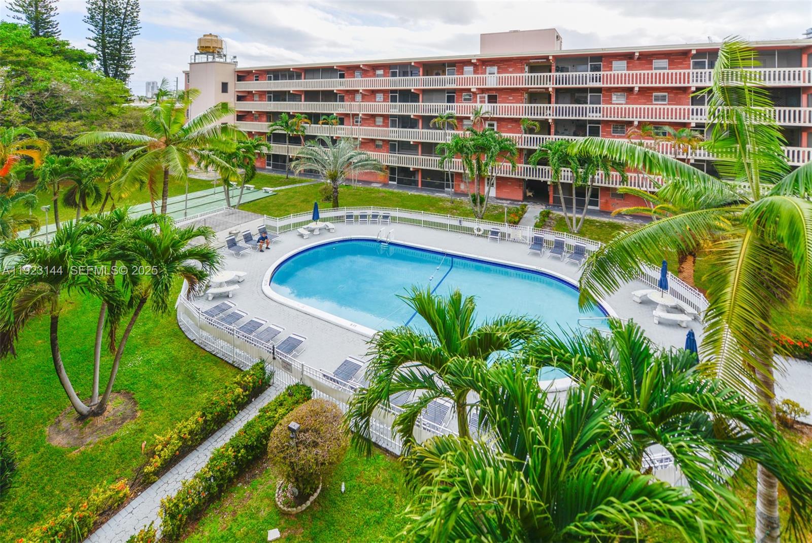 200 NE 12th Avenue 6D, Hallandale Beach, FL 33009, Hallandale Beach