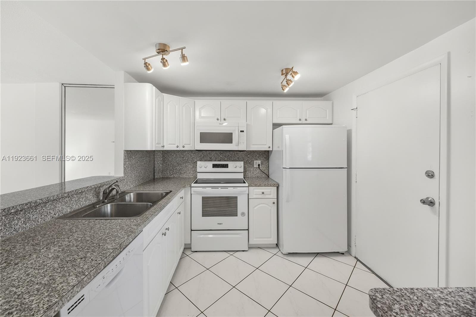 3550 NE 169th Street 112, North Miami Beach, FL 33160 photo 10