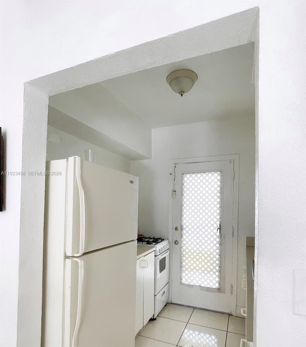 6895 Byron Avenue 207 — photo 2