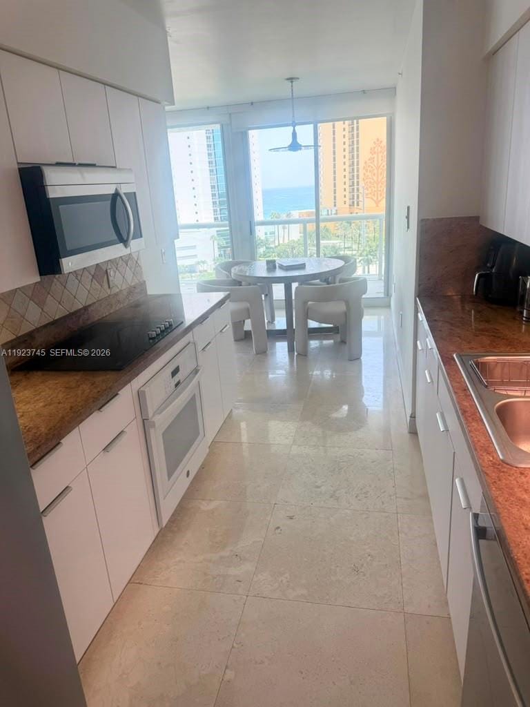 16400 Collins Avenue 942 — photo 11