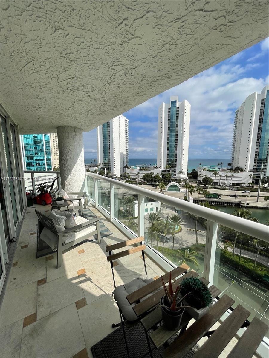 16400 Collins Avenue 942 — photo 5