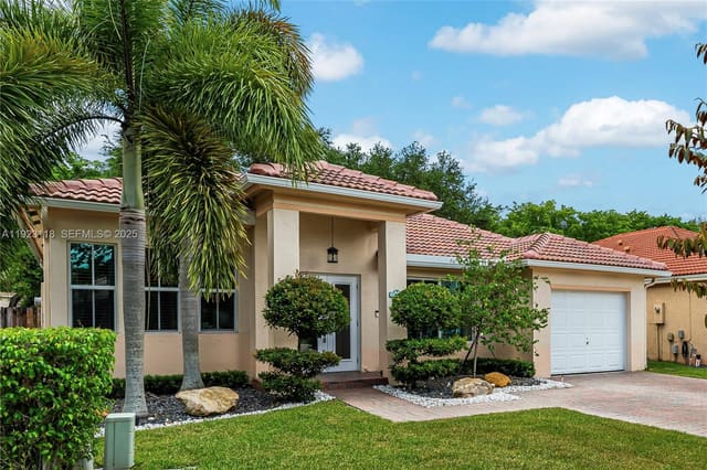 13946 S Cypress Cove Circle, sold in Poinciana Parc, Davie, FL