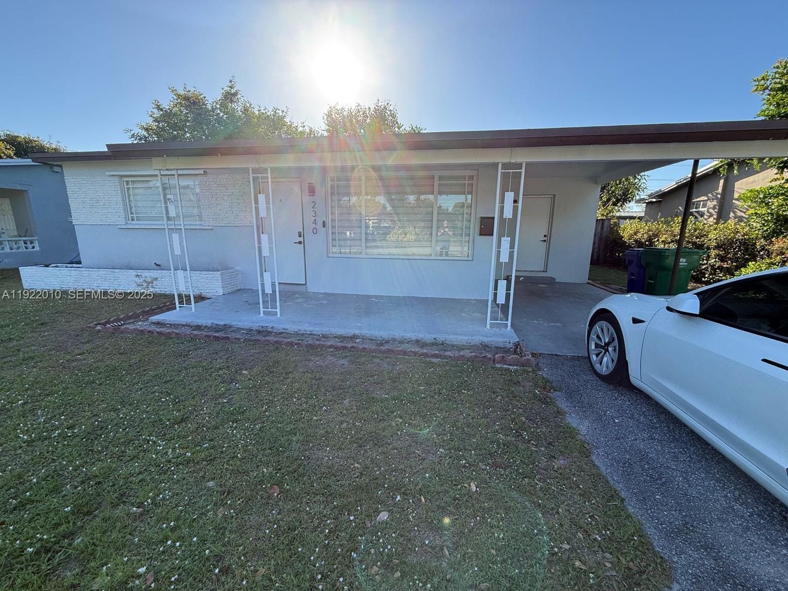 2340 Jamaica Drive — photo 2