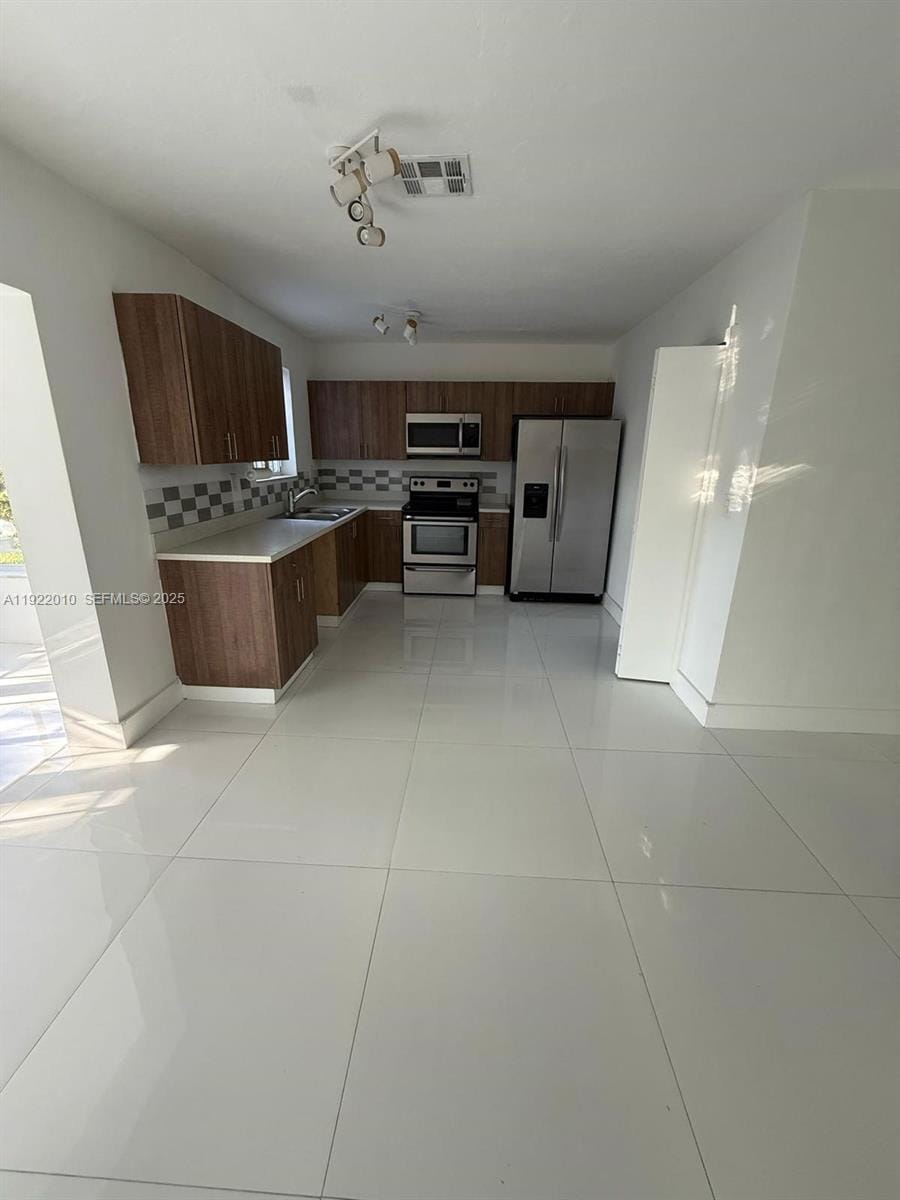 2340 Jamaica Drive, Miramar, FL 33023 photo 15