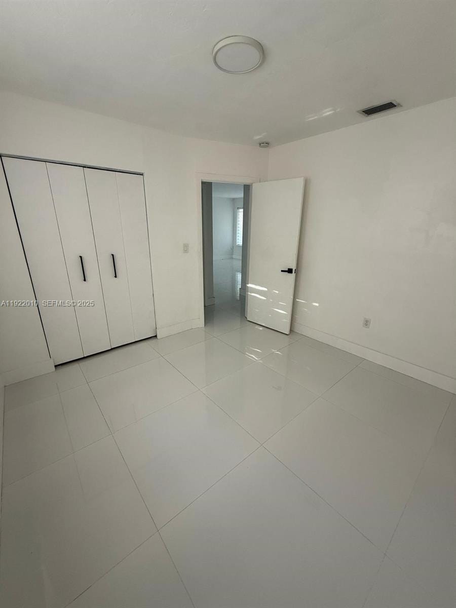 2340 Jamaica Drive — photo 8