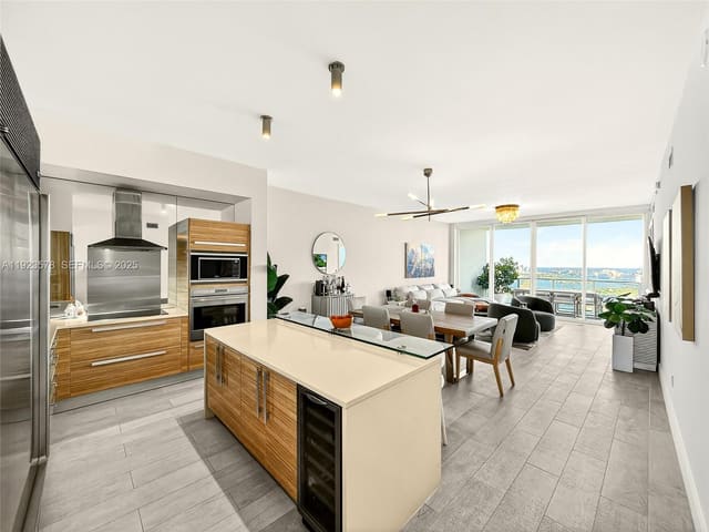 2020 N Bayshore Drive 4103, Miami, FL 33137