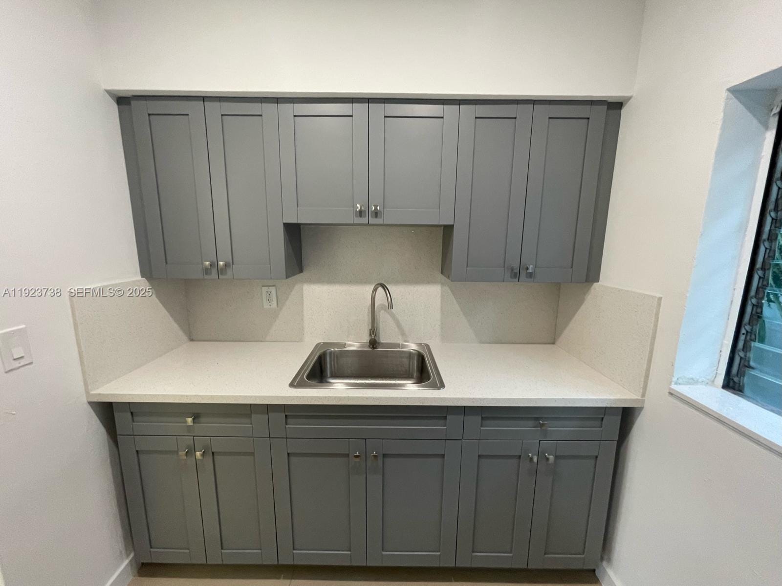 544 Michigan Avenue 10 — photo 3