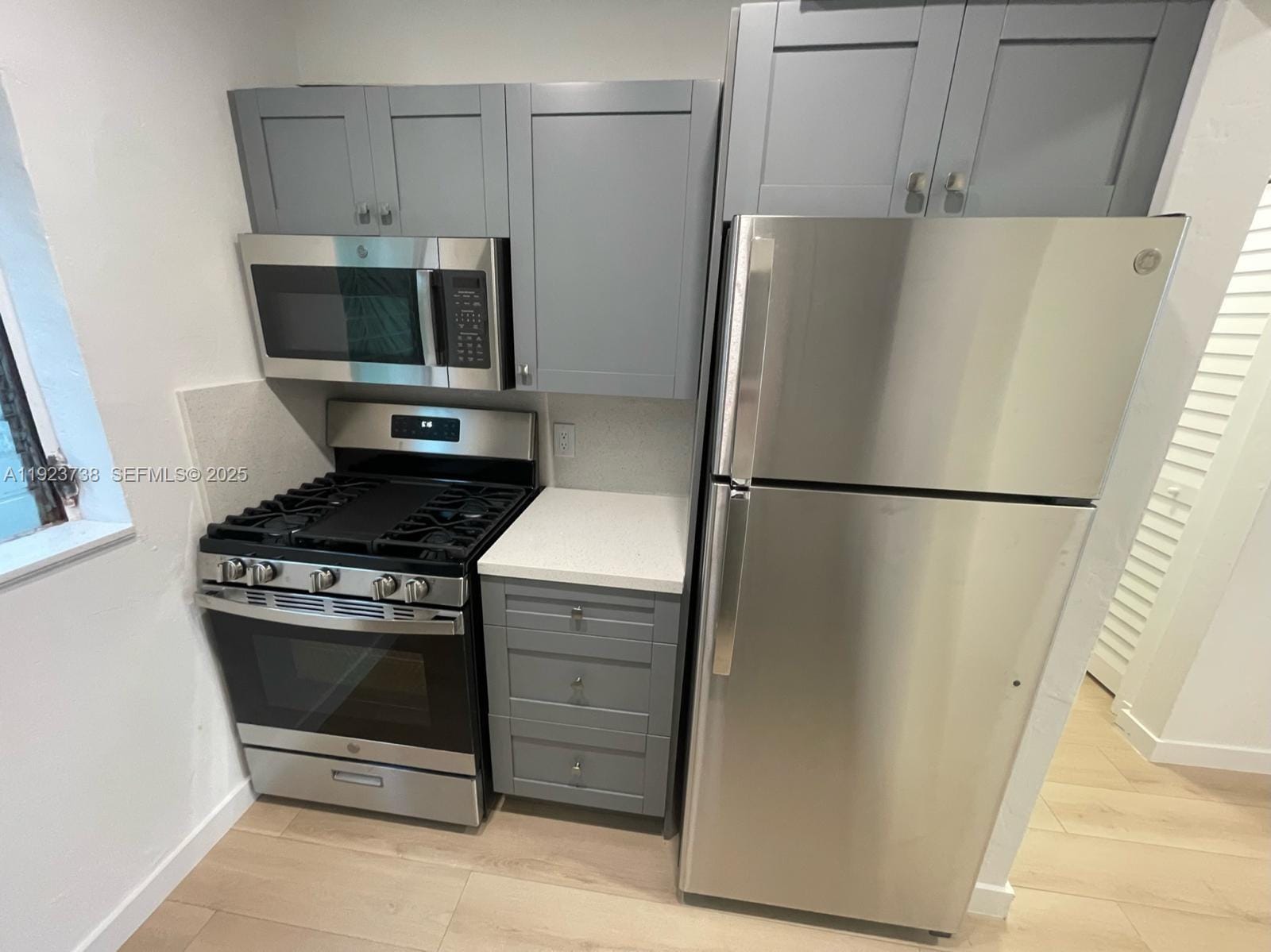 544 Michigan Avenue 10 — photo 4