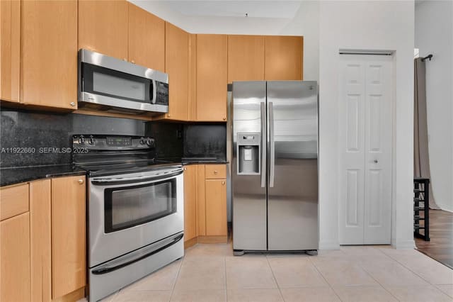 143 SE 22nd Terrace, sold in Ventanas At Homestead, Homestead, FL