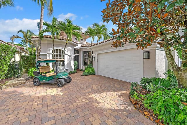 108 Bianca Drive, Palm Beach Gardens, FL 33418