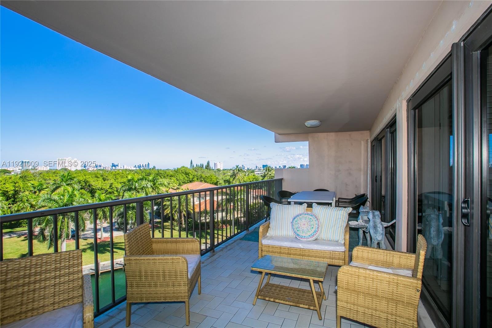 1800 NE 114th Street 603, Miami, FL 33181 photo 13