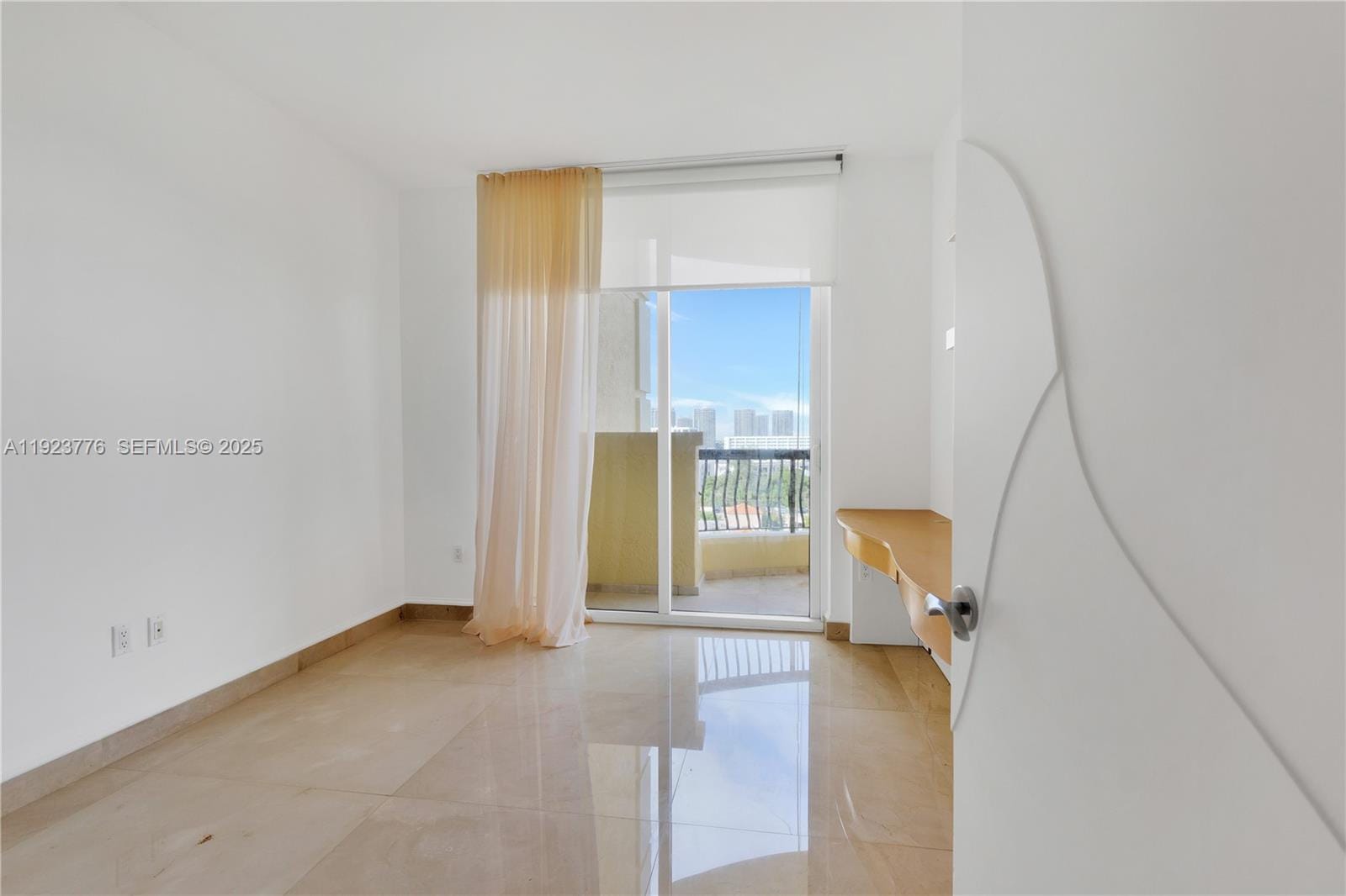 17875 Collins Avenue 905, Sunny Isles Beach, FL 33160 photo 25