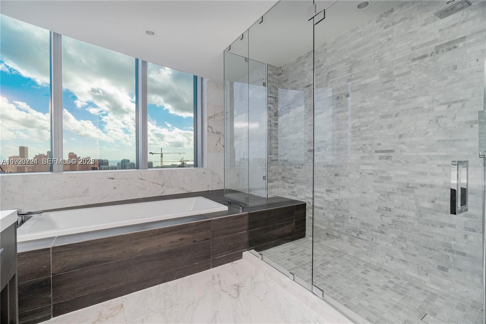 851 NE 1st Avenue 4911, Miami, FL 33132 photo 13