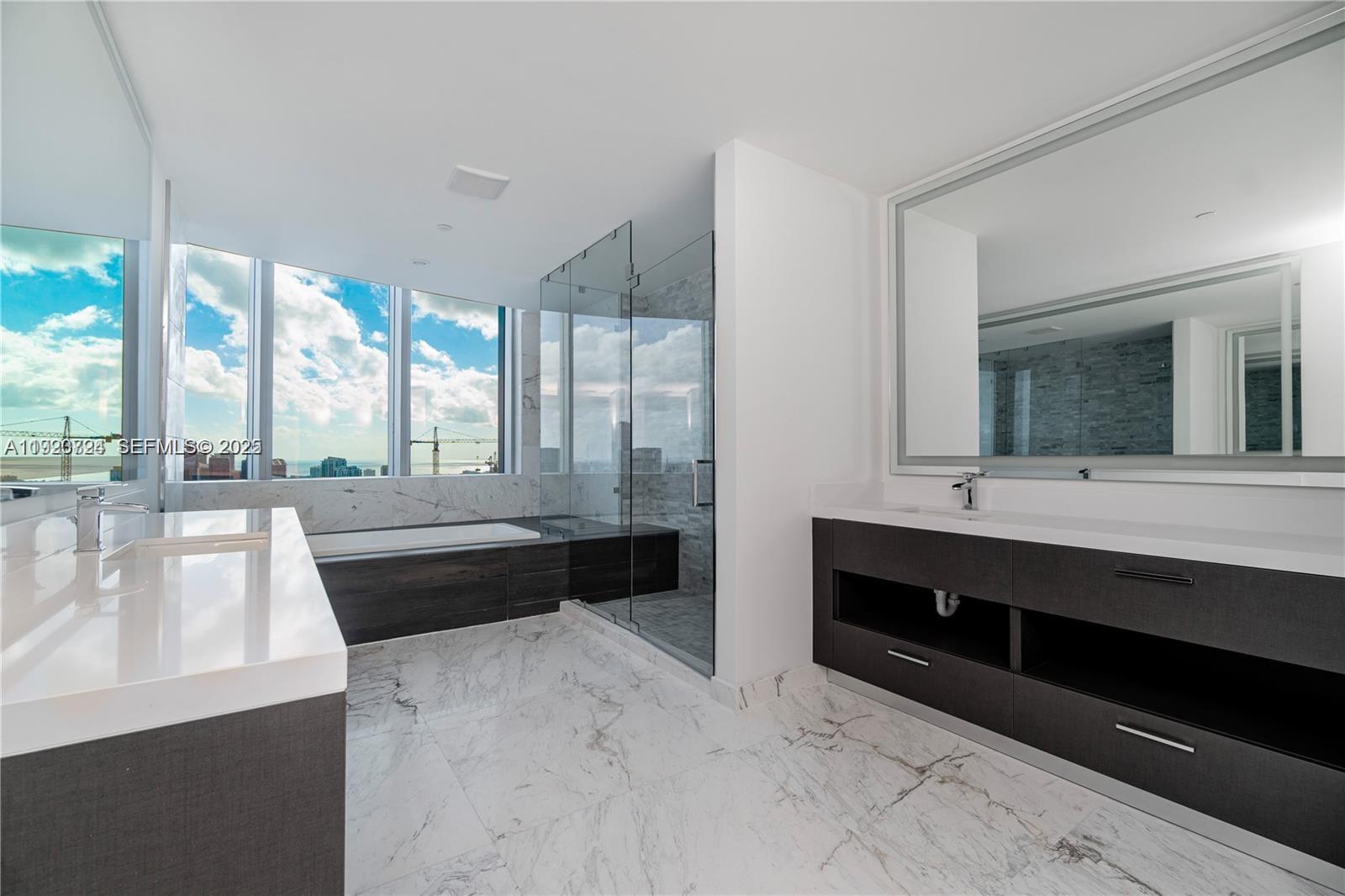 851 NE 1st Avenue 4911, Miami, FL 33132 photo 15