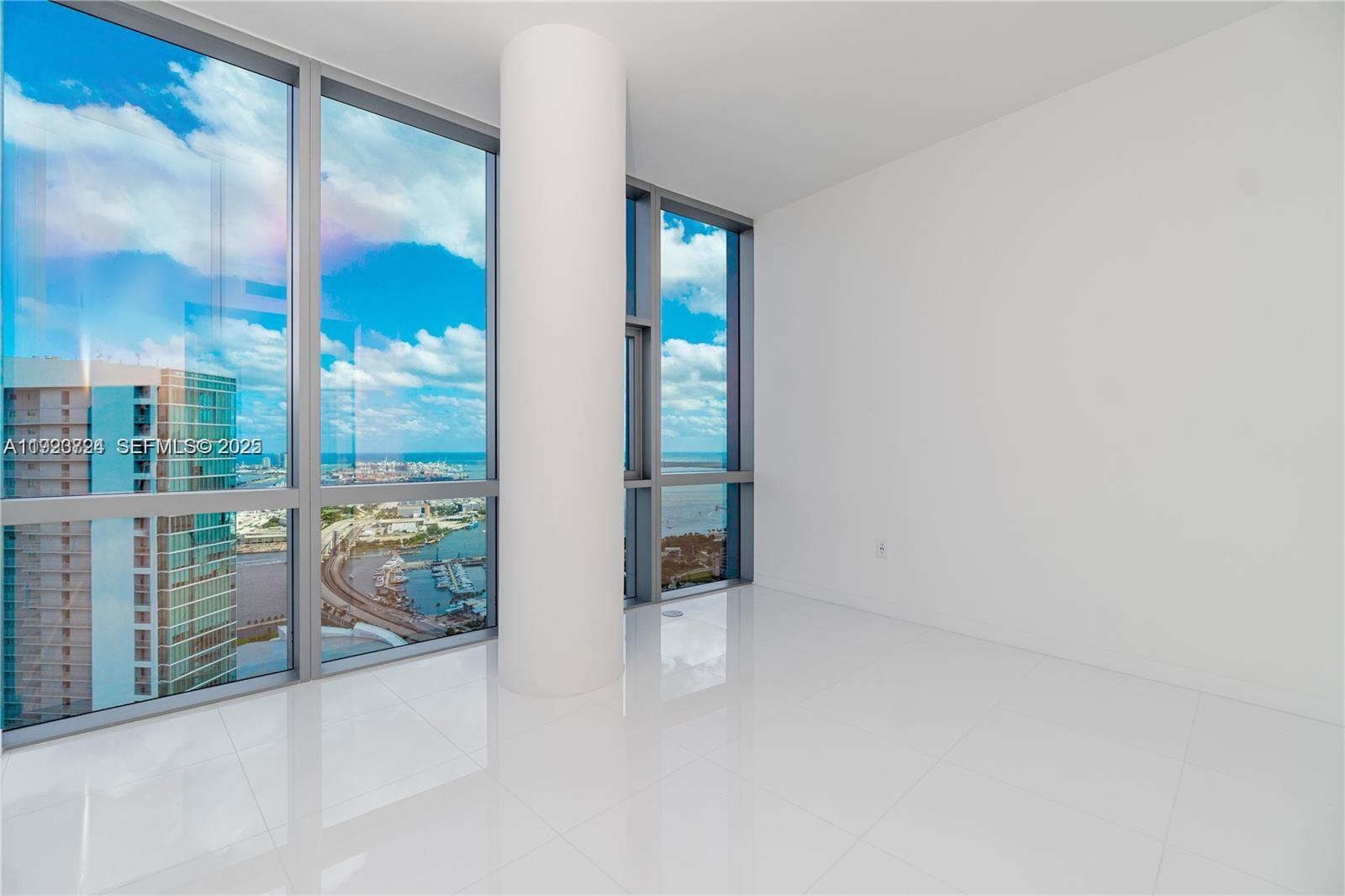 851 NE 1st Avenue 4911, Miami, FL 33132 photo 20