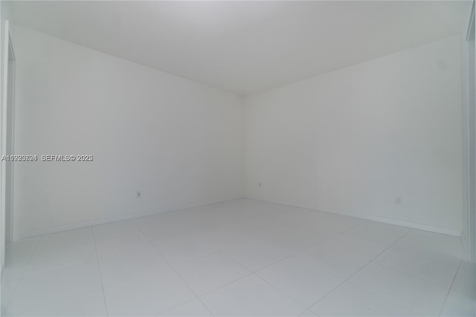 851 NE 1st Avenue 4911, Miami, FL 33132 photo 24