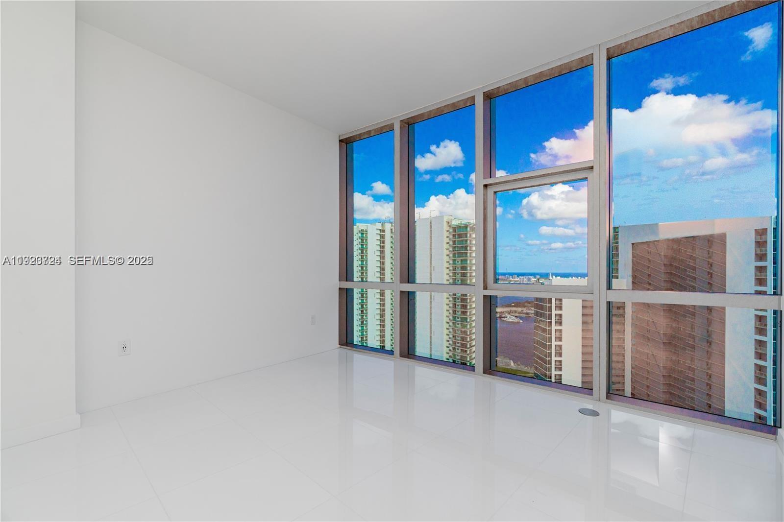 851 NE 1st Avenue 4911, Miami, FL 33132 photo 25