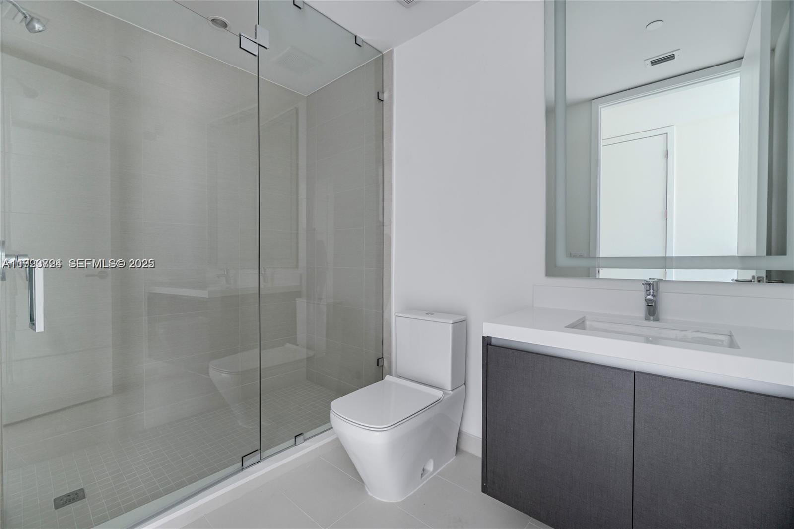 851 NE 1st Avenue 4911, Miami, FL 33132 photo 27