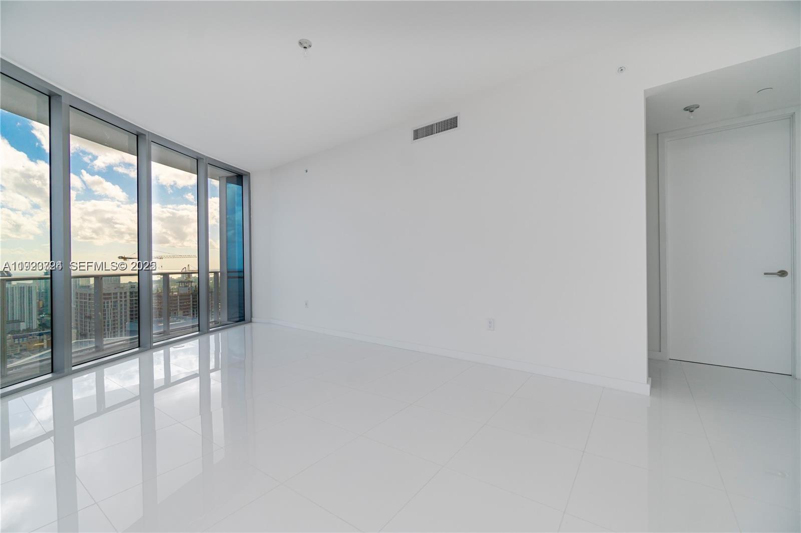 851 NE 1st Avenue 4911, Miami, FL 33132 photo 28